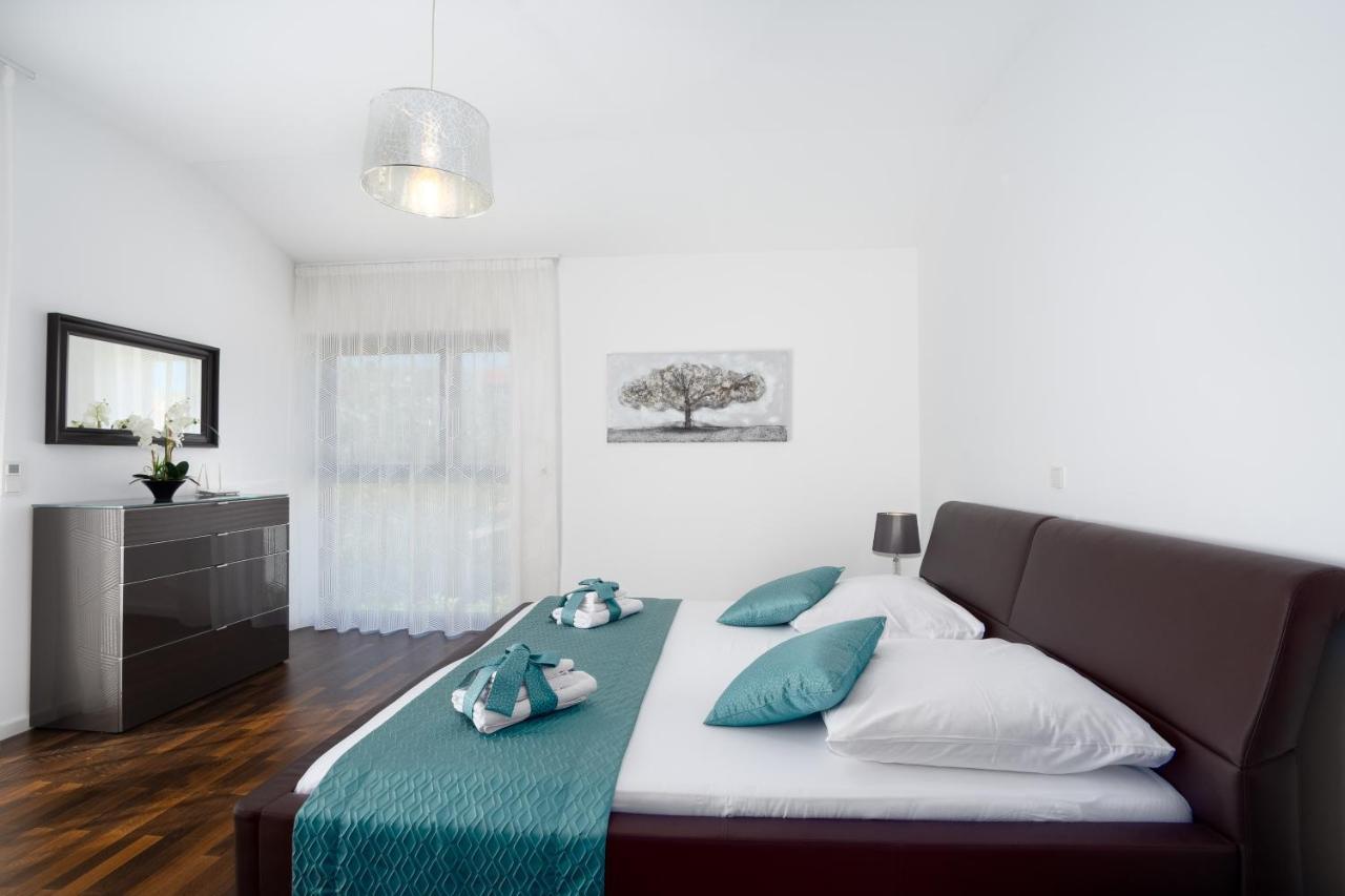 Luxury City Villa Trogir Exterior photo