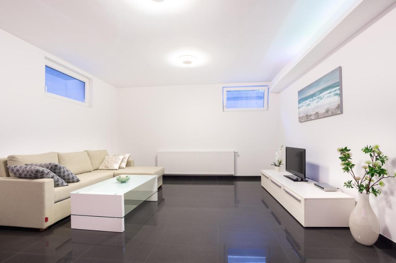 Luxury City Villa Trogir Exterior photo